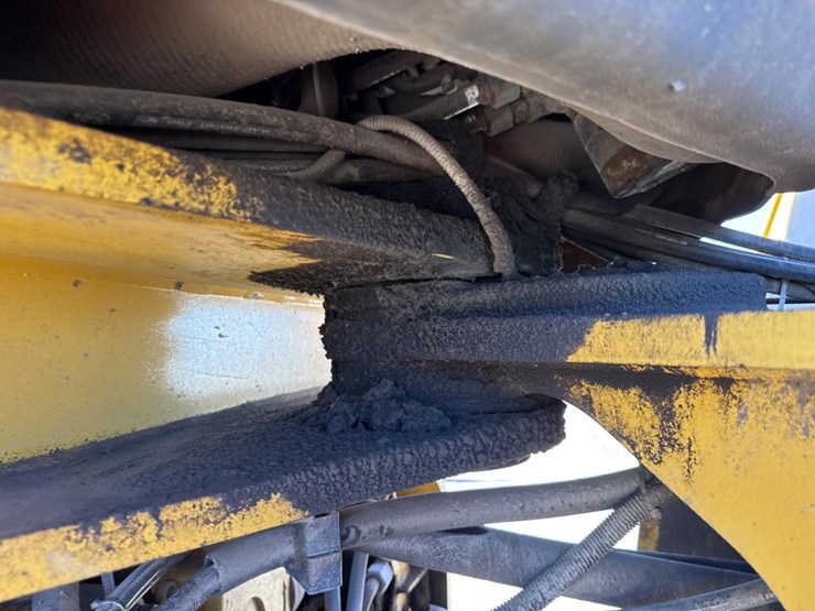2018-deere-844k-image-27