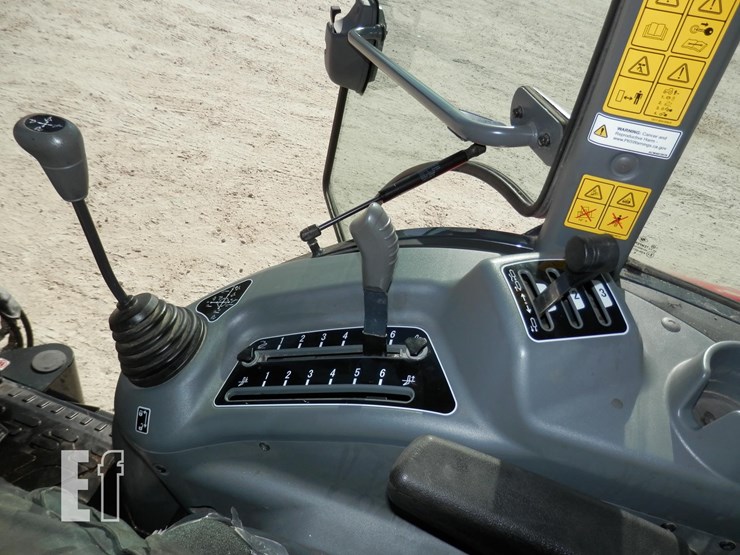 2019-massey-ferguson-1735m-image-21
