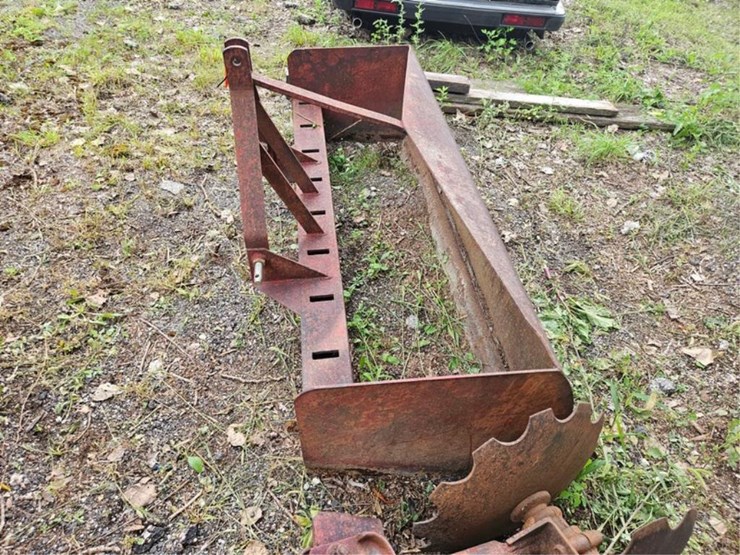 #2021-•-66"-3pt-box-blade-image-3