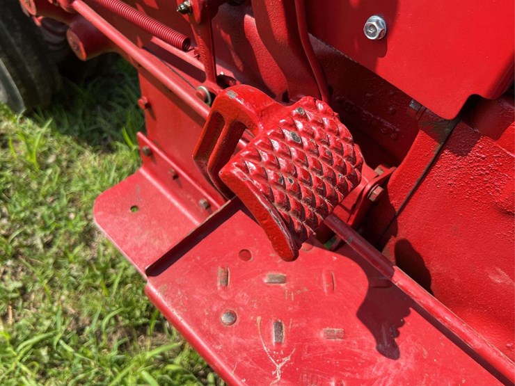 farmall-340-image-76