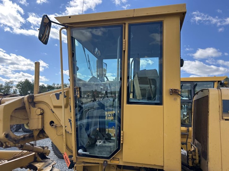 deere-770bh-image-90