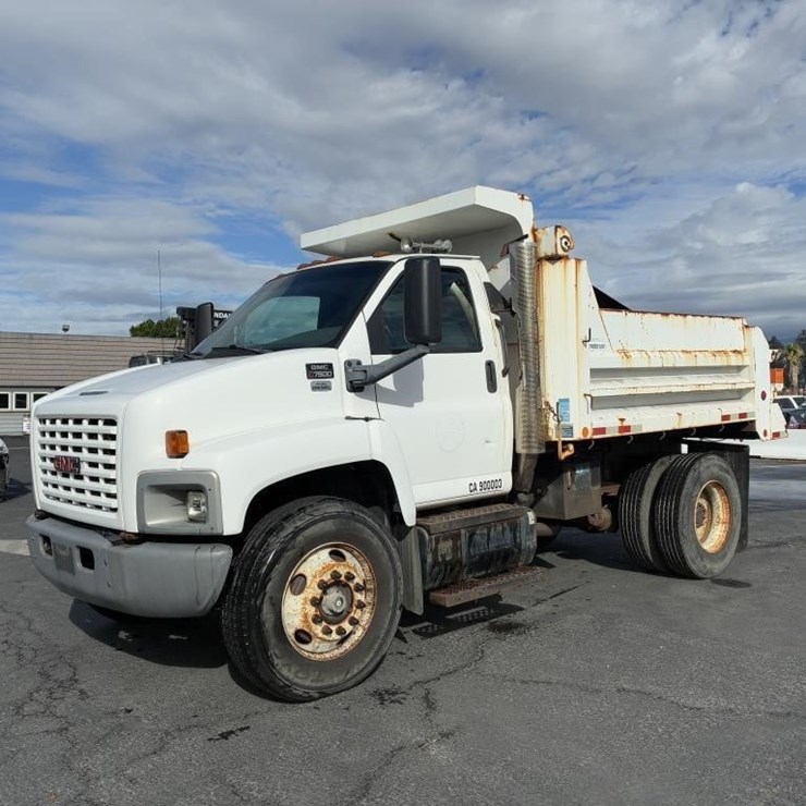 2008 GMC C7500 Dump Truck