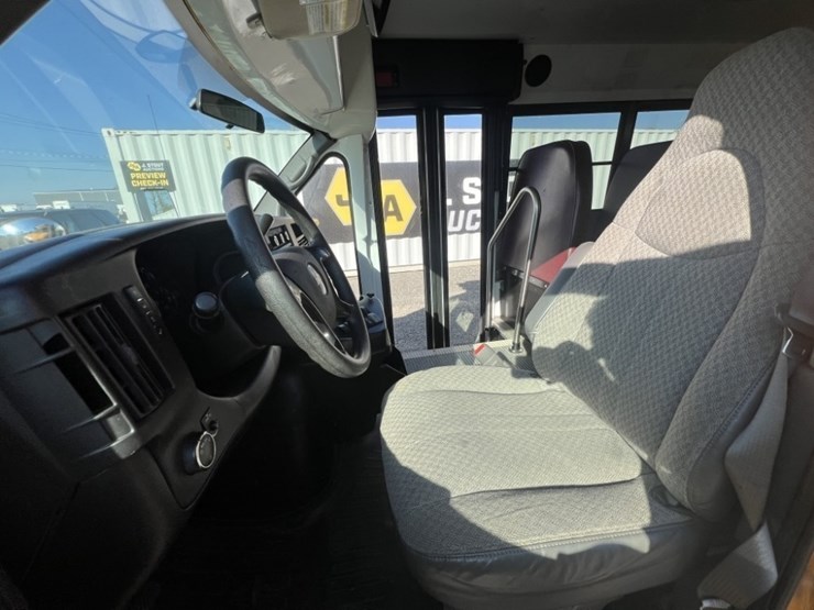 2009-chevrolet-express-school-bus-image-20