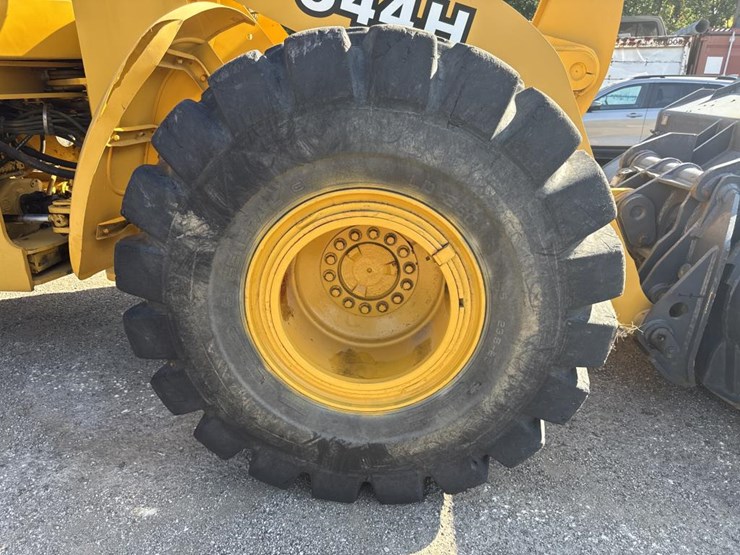 deere-644h-image-63