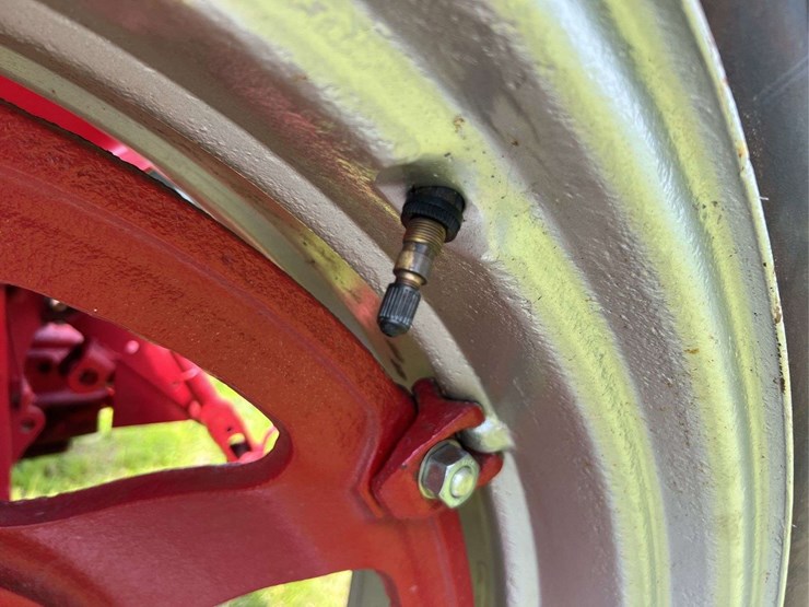 farmall-560-image-66