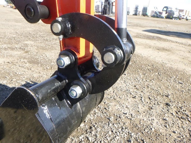 2025-tpm-16-hydraulic-excavator-image-11