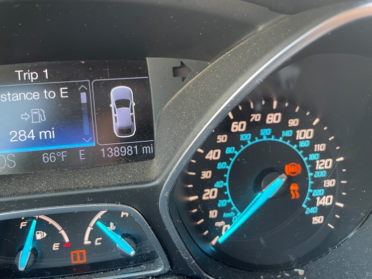 2013-ford-escape-se-image-46