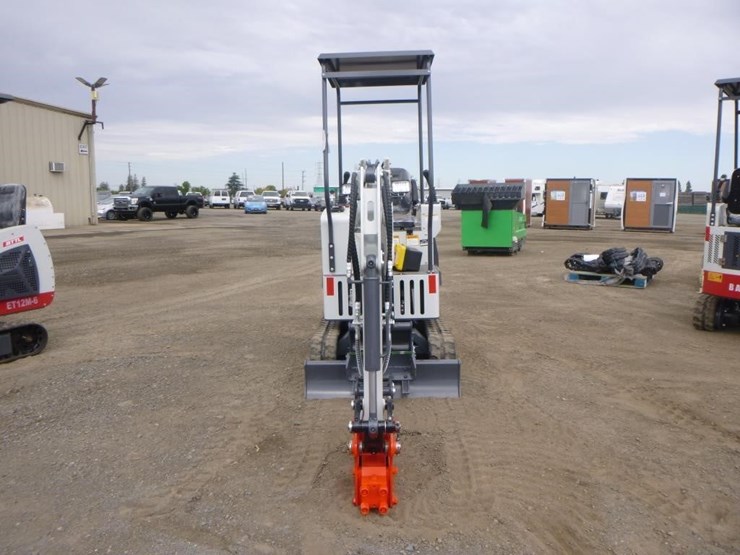 bttl-et15h-6-hydraulic-excavator-image-6