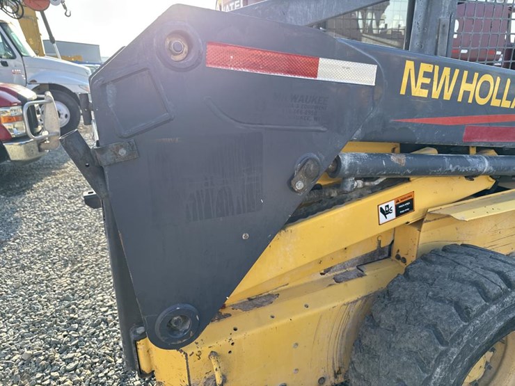 2001-new-holland-ls180-image-29