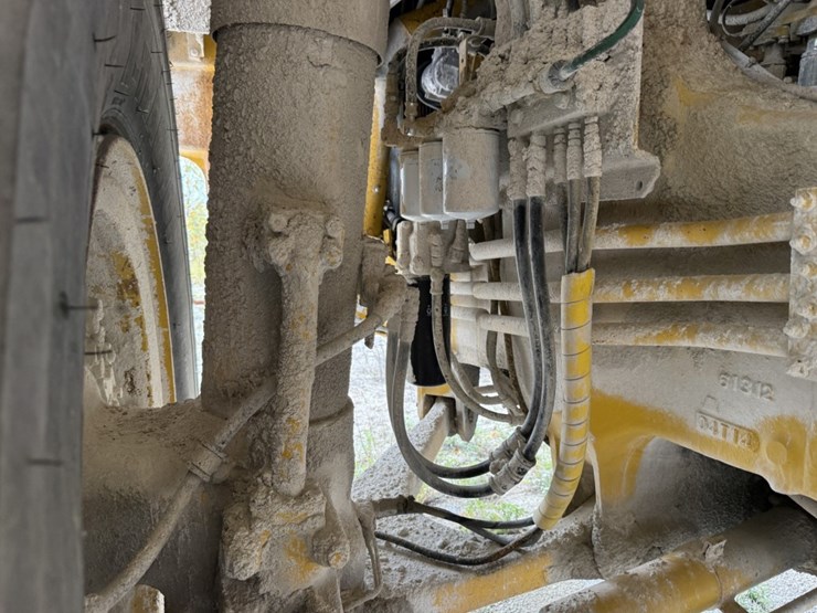 komatsu-hd465-5-image-131