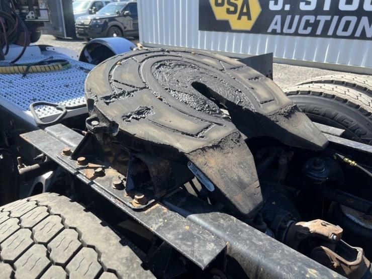 2020-peterbilt-579-image-26