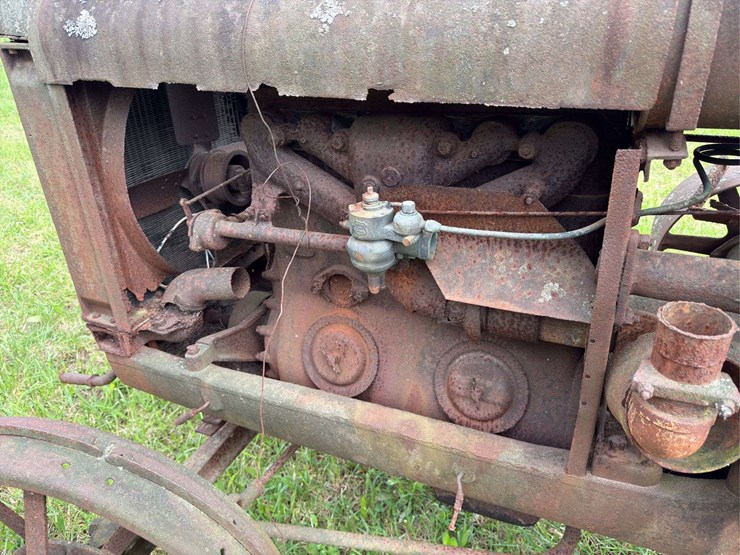 mccormick-deering-10-20-image-10