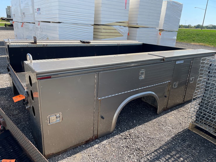 #6449-•-10'-utility-truck-box-image-4