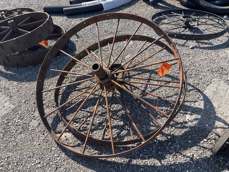 #6637-•-(2)-spoked-iron-wheels-image-3