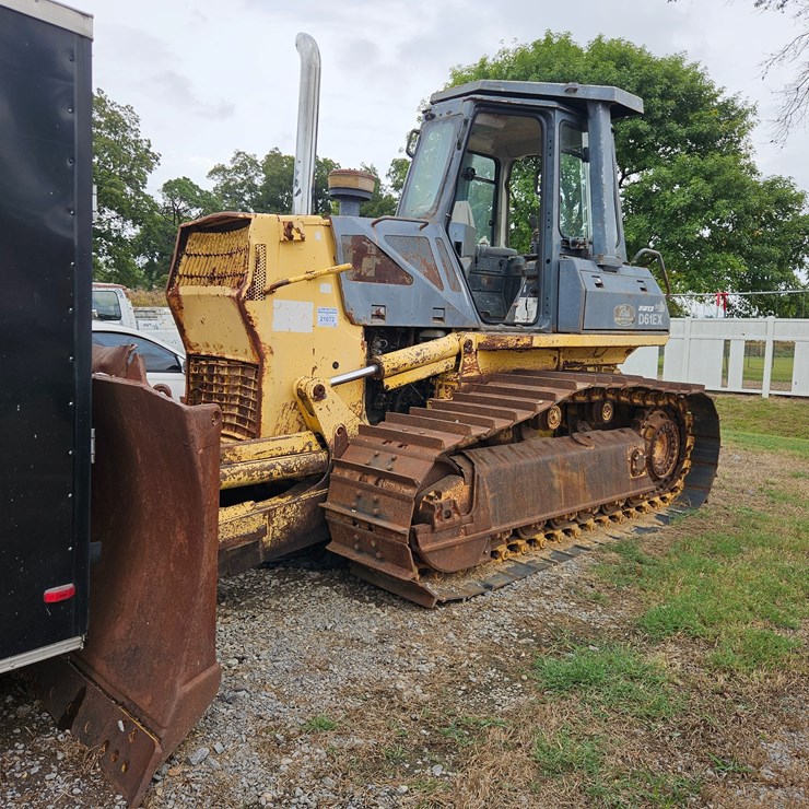 KOMATSU D61EX