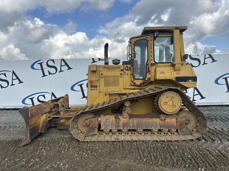 caterpillar-d4h-image-2