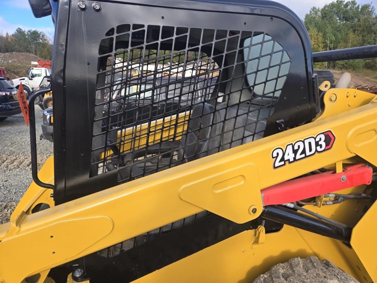 caterpillar-242d3-image-13