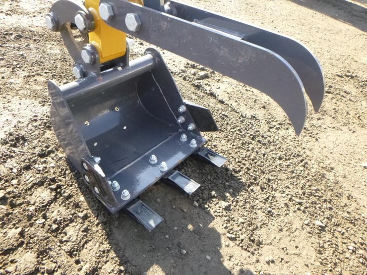 2025-agt-mx12rx-hydraulic-excavator-image-9
