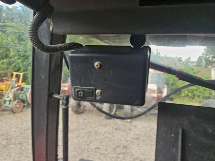 #2005-•-case-international-5140-tractor-image-32