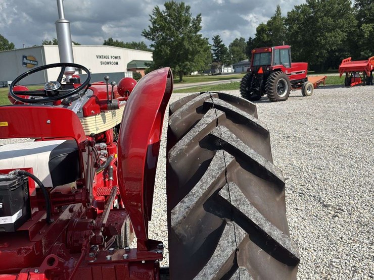farmall-340-image-68