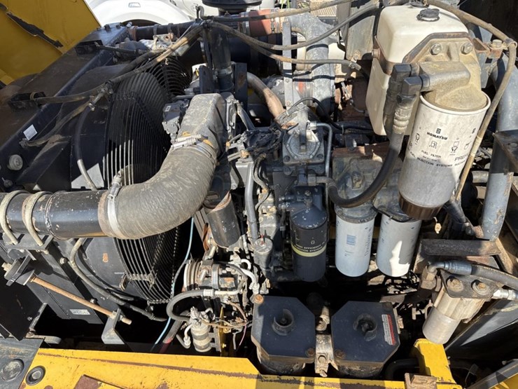 komatsu-hm400-2-image-11
