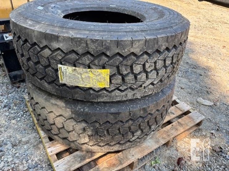(2)-new-425/65r22.5-steer-tires-image-1
