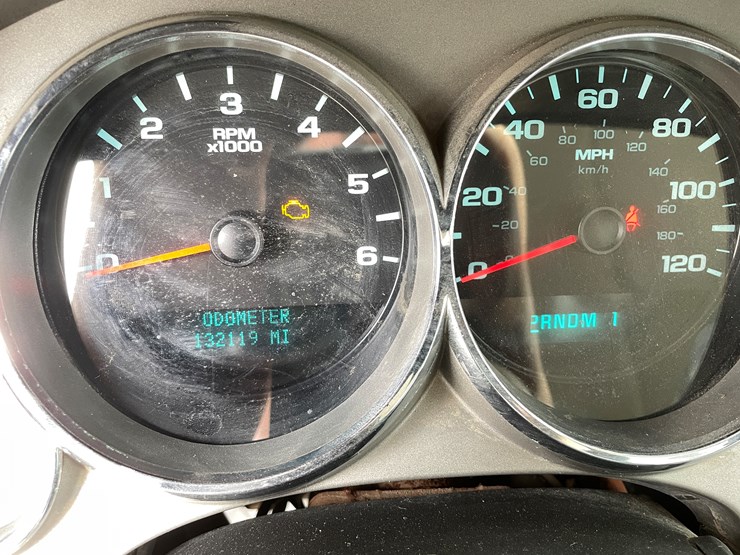 #1009-•-2014-chevy-3500hd-4x4-dually-truck-(has-wi-title)-image-36