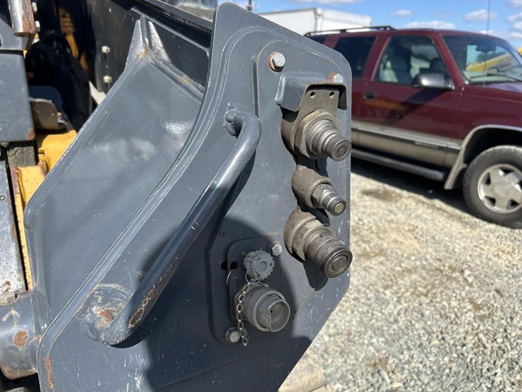 2018-deere-333g-image-19