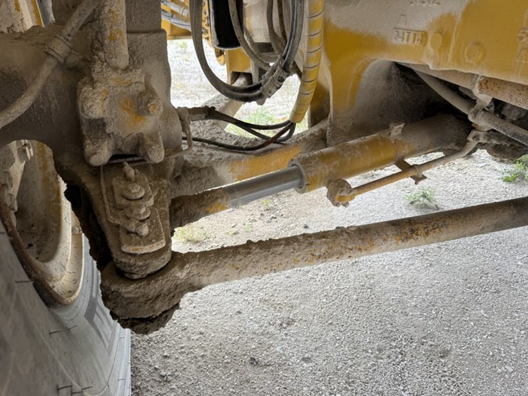 komatsu-hd465-5-image-130