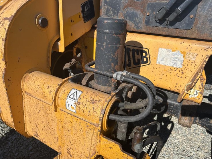 2009-jcb-527-55-image-14