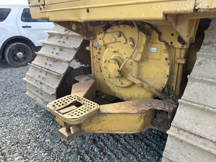 caterpillar-d4h-image-38