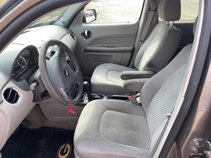 2011-chevrolet-hhr-image-36