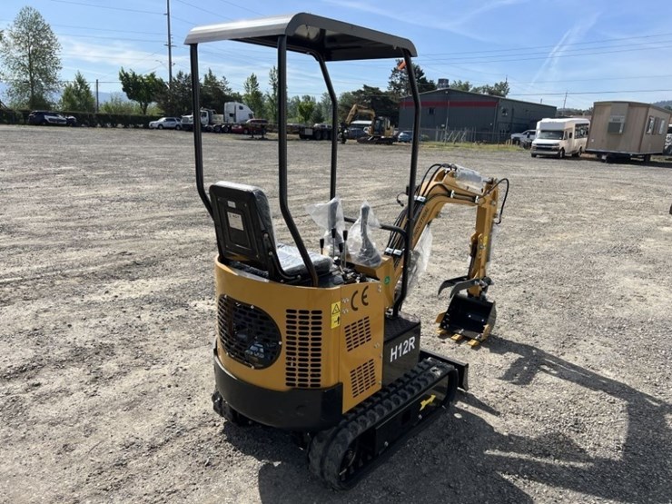 2025-cfg-h12r-mini-hydraulic-excavator-image-4