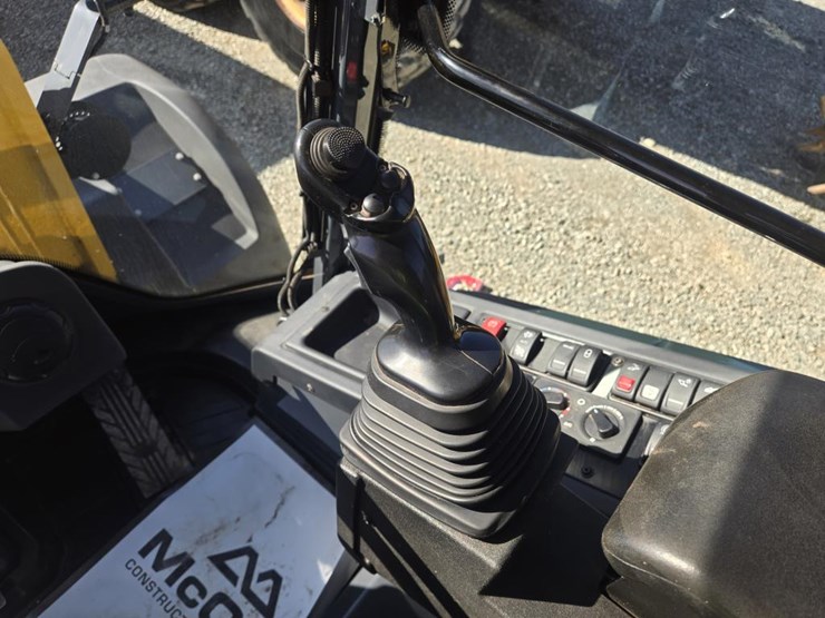 2019-deere-344l-image-52