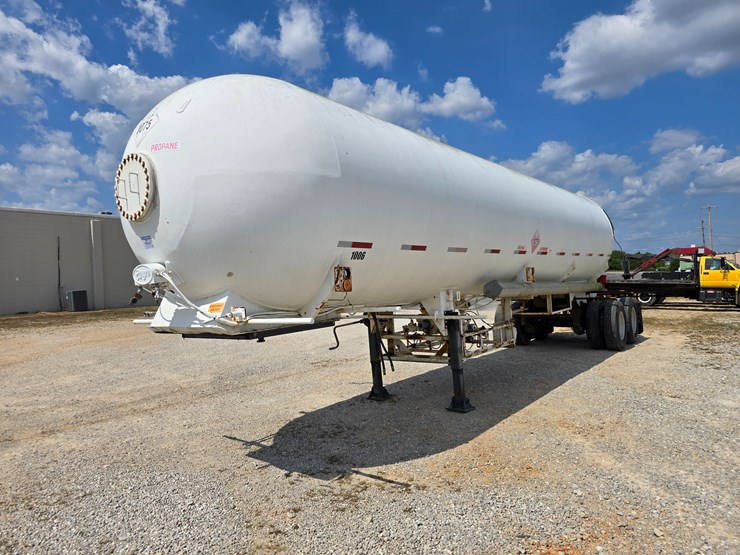 #16593-•-1970-mississippi-tank-company-gas-tank-trailers-image-2
