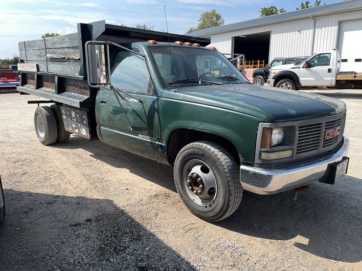 1990-gmc-sierra-3500-image-3