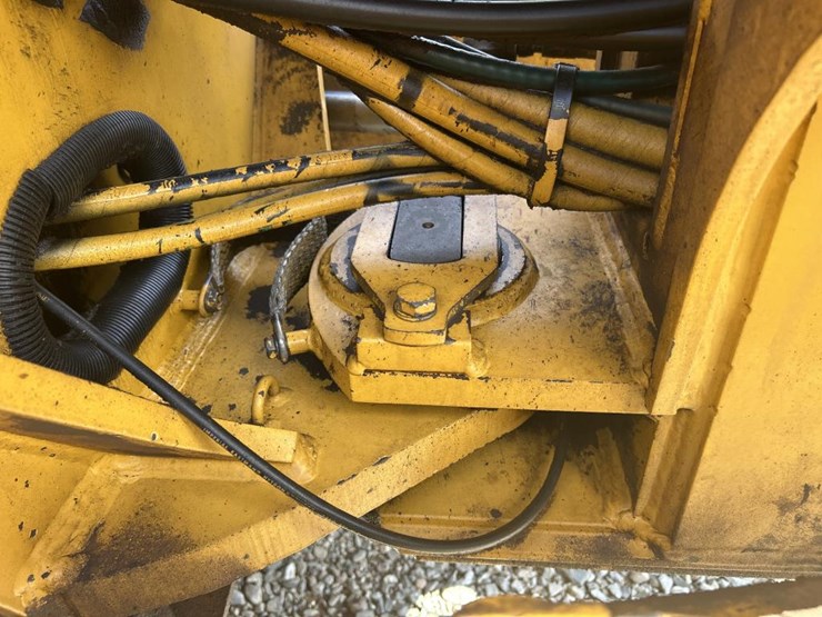 deere-770bh-image-53