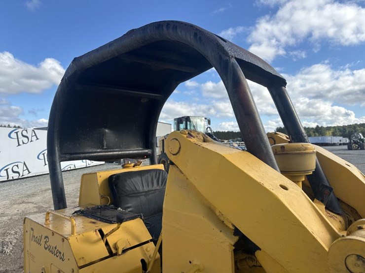 john-deere-300-image-12