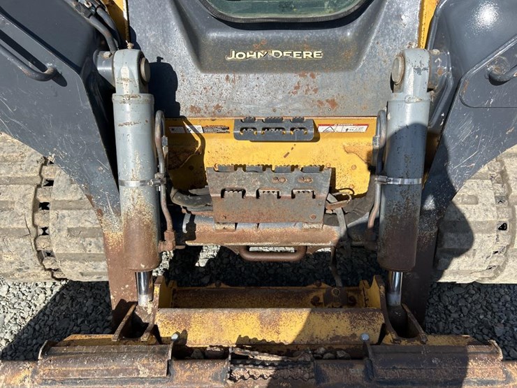 2018-deere-333g-image-13