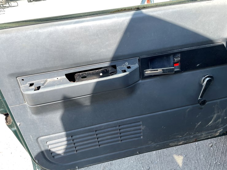 1990-gmc-sierra-3500-image-31