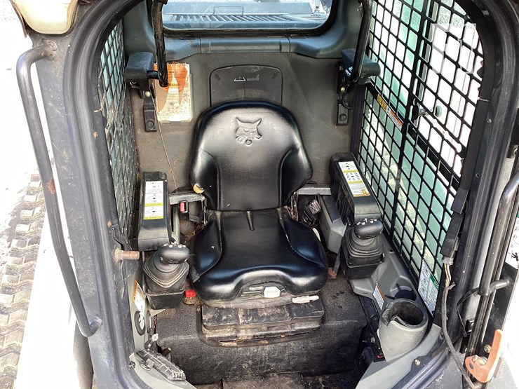 2016-bobcat-t770-image-14