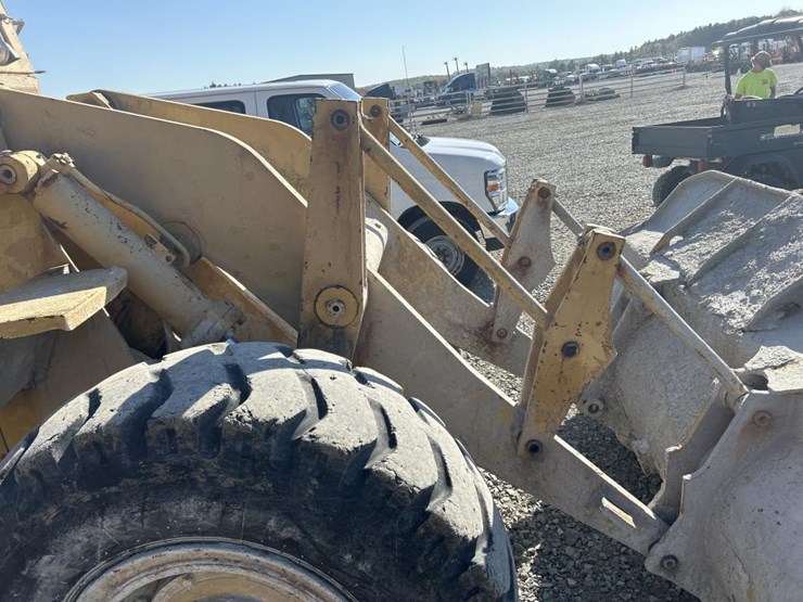 1980-caterpillar-930-image-11
