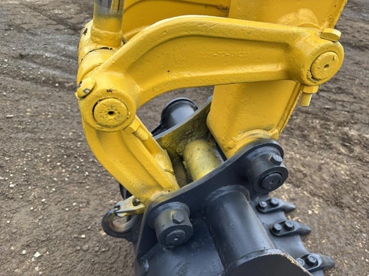 komatsu-pc28uu-image-13