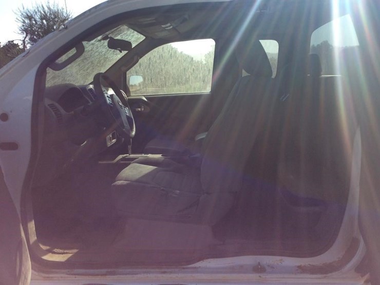 2016-nissan-frontier-image-8