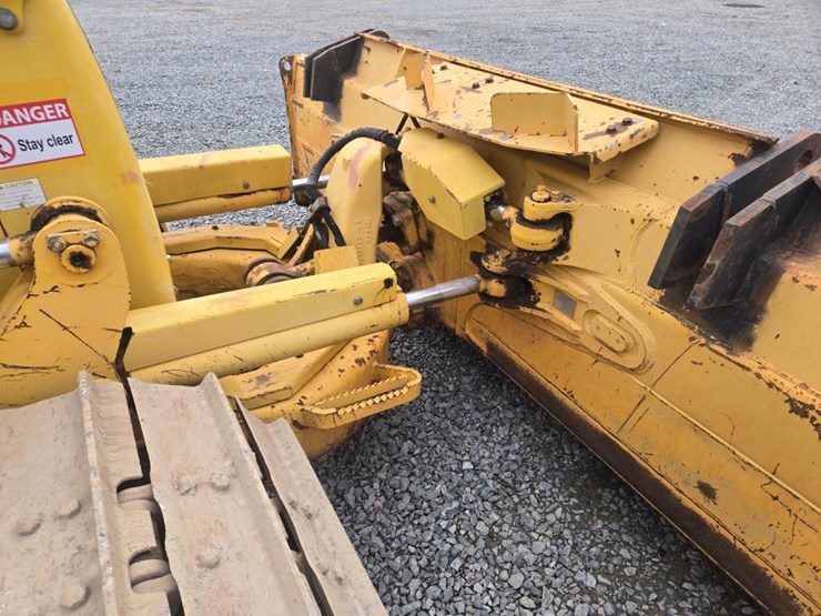 2014-komatsu-d51pxi-image-14