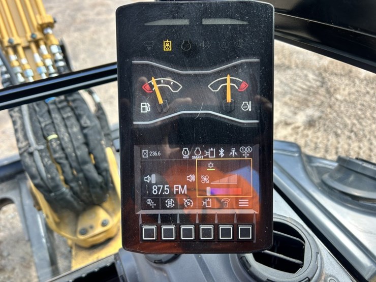 #1034-•-2023-caterpillar-302.7-cr-mini-excavator-image-44