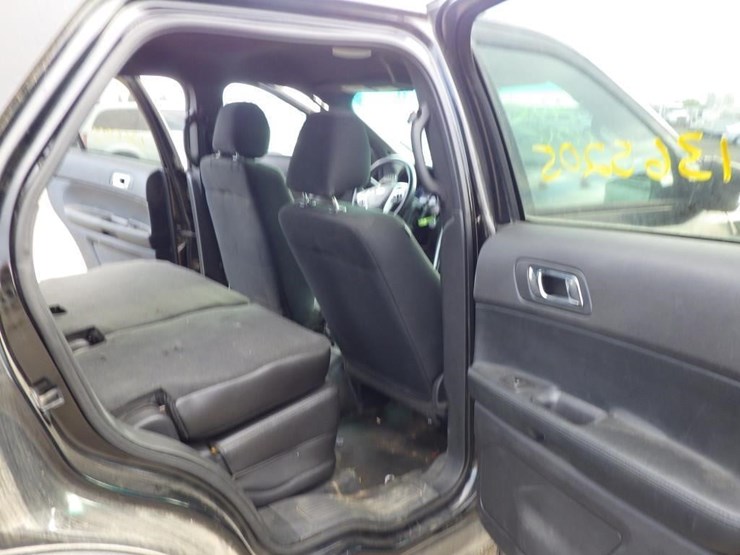2013-ford-explorer-image-8