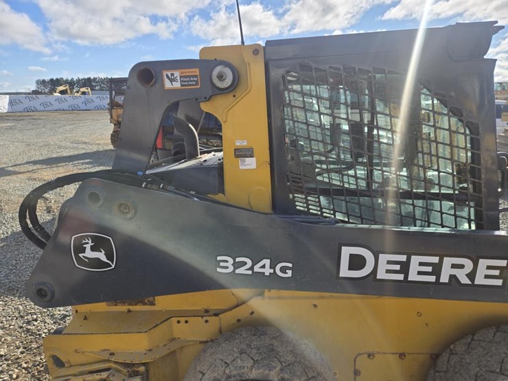 deere-324g-image-25