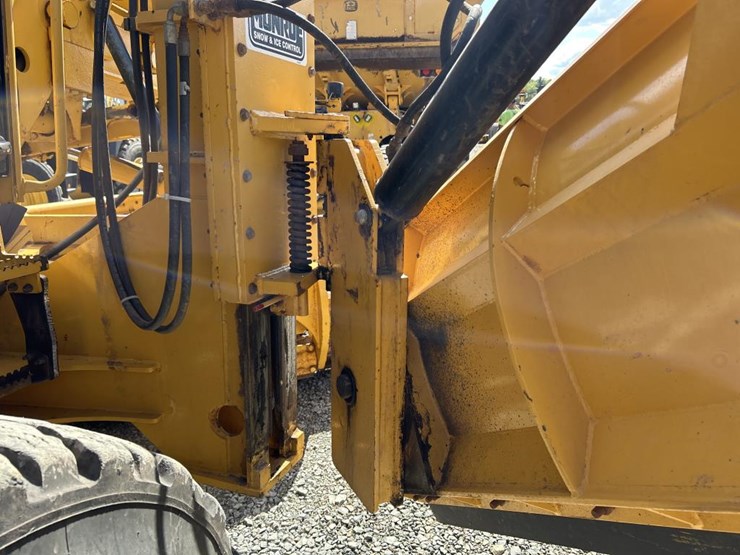 2001-deere-772ch-image-60