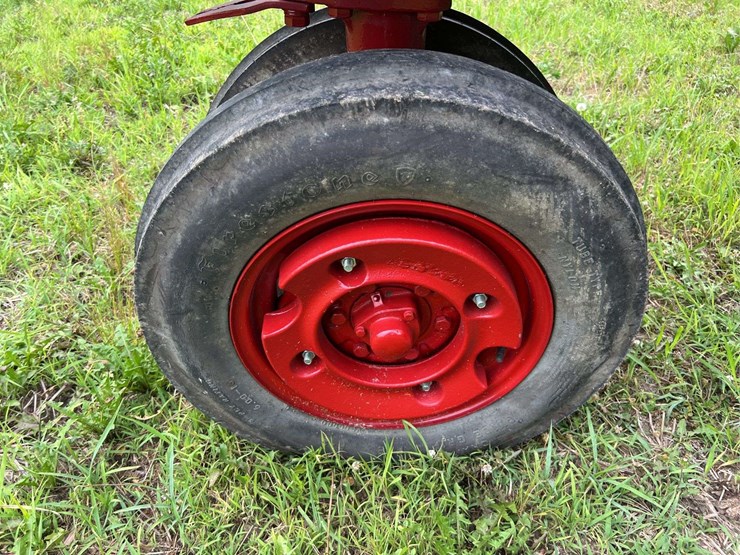 farmall-560-diesel-image-14
